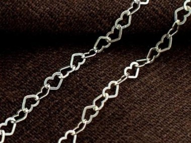 925 Sterling Silver Heart Chain 3 x 4.5 mm.