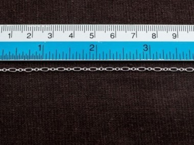 925 Sterling Silver Oval Link Chain 2x4 mm.