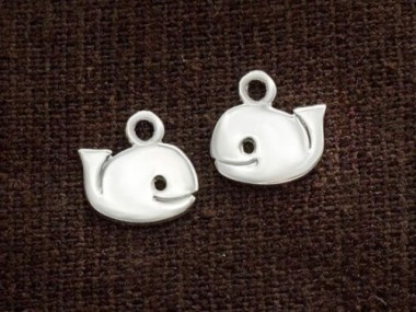 925 Sterling Silver Fish Charms 8x11mm.