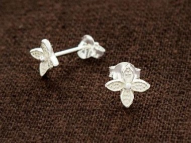 925 Sterling Silver Flower Stud Earrings 8mm.