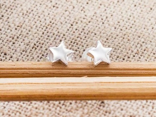 1 pair of 925 Sterling Silver Tiny Star Stud Earrings 4mm, Polish finish