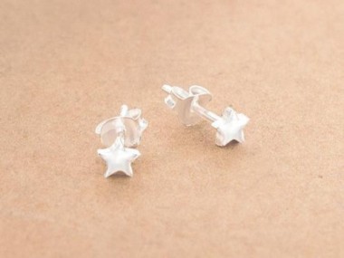 925 Sterling Silver Tiny Star Stud Earrings 4mm