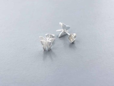 925 Sterling Silver Butterfly Stud Earrings 7.5x9mm.