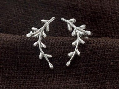 925 Sterling Silver Leaf Branch Stud Earrings 11x17mm.