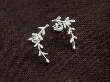 925 Sterling Silver Leaf Branch Stud Earrings 11x17mm.