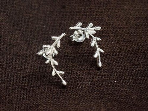 1 pair of 925 Sterling Silver Leaf Branch Stud Earrings 11x17mm.