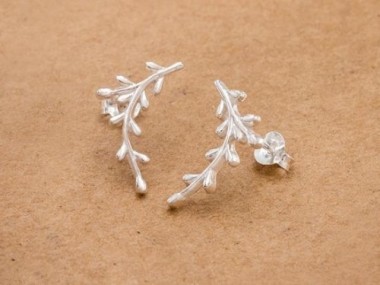 925 Sterling Silver Leaf Branch Stud Earrings 11x17mm.