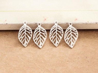 4 of 925 Sterling Silver Leaf Charms 7x11.5mm., Small Leaf Charms