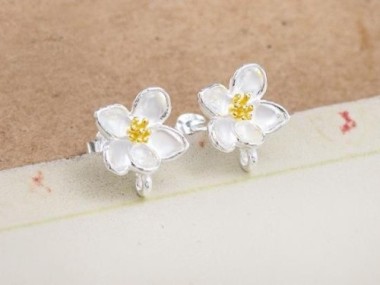 925 Sterling Silver Orchid Stud Earrings, Post Findings, Gold plated pollen 9x10 mm.