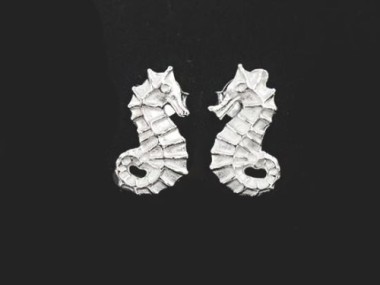 925 Sterling Silver Seahorse Stud Earrings 7x13mm.