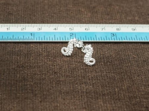 1 pair of 925 Sterling Silver Seahorse Stud Earrings 7x13mm. minimalist earrings