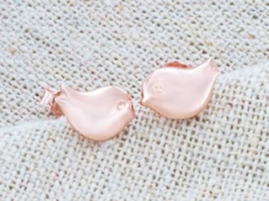 925 Sterling Silver Rose Gold Vermeil Style Little Bird Stud Earrings 6x9mm.