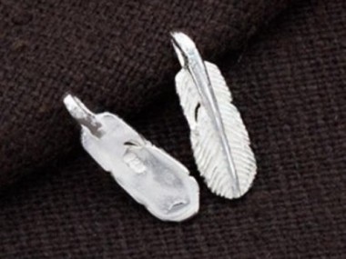 925 Sterling Silver Feather Charms 4.5x13.5 mm.