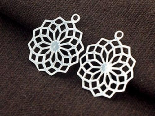 2 of 925 Sterling Silver Filigree Flower Pendants 19 mm. Polish Finished