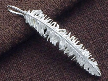 925 Sterling Silver Feather Pendant 6x26mm.