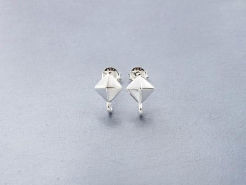 1 pair of 925 Sterling Silver Pyramid Earrings Post Findings 6mm., with Closed Loop