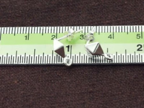 1 pair of 925 Sterling Silver Pyramid Earrings Post Findings 6mm., with Closed Loop