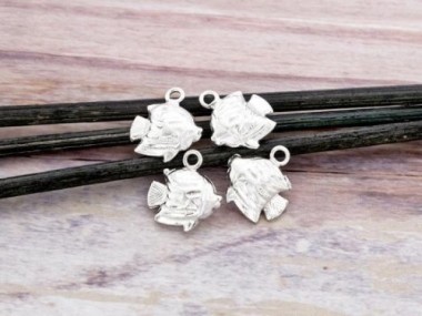 925 Sterling Silver Fish Charms 9x11 mm.