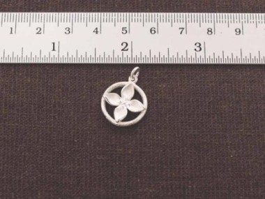 925 Sterling Silver Flower Pendant 16mm.