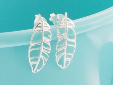 925 Sterling Silver Leaf Stud Earrings 7x20mm.