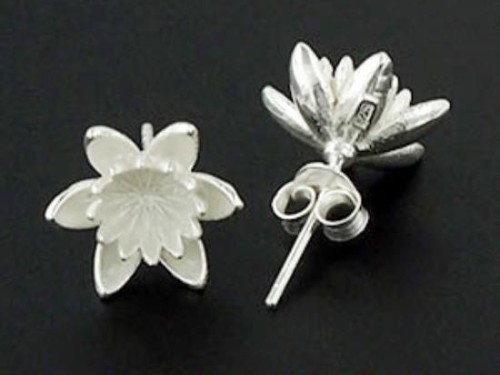 1 pair of 925 Sterling Silver Lotus Stud Earrings 11mm .