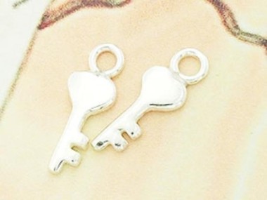 925 Sterling Silver Key Charms 4.5x10 mm.