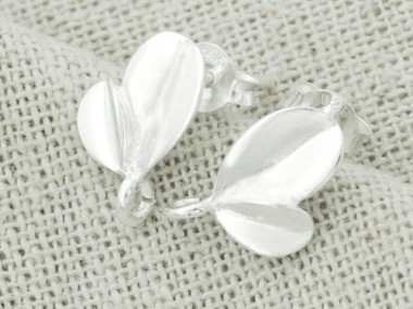 1 pair of 925 Sterling Silver Leaf Stud Earrings Post Findings 8x11mm. , Polish Finished