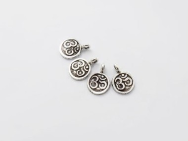 Karen Hill Tribe Silver Ohm Printrd Charms 9.5 mm.