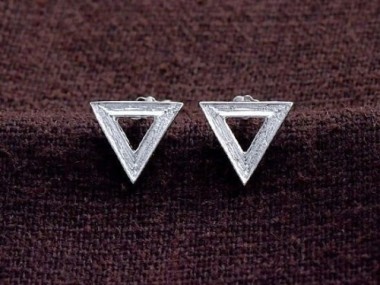 925 Sterling Silver Textured Triangle Stud Earrings 9mm.