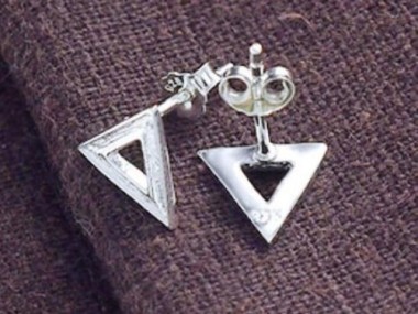 925 Sterling Silver Textured Triangle Stud Earrings 9mm.