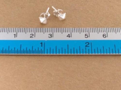 1 pair of 925 Sterling Silver Tiny Pyramid Earrings 4mm., Polish finished