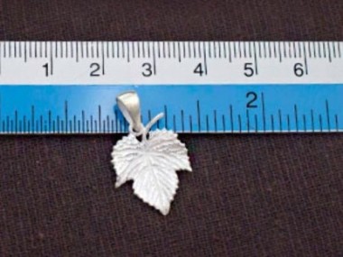 925 Sterling Silver Maple Leaf Pendant 15x18mm.