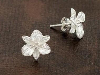 925 Sterling Silver Flower Stud Earrings 12mm.