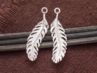 925 Sterling Silver Feather Charms 7.5x26 mm.