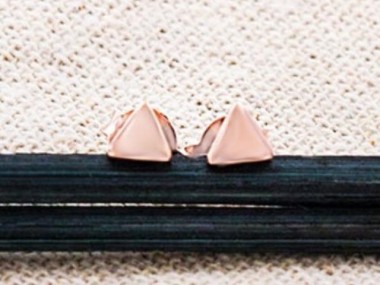 925 Sterling Silver Rose Gold Vermeil Style Tiny Triangle Stud Earrings 4mm.