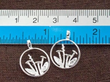 925 Sterling Silver Wild Flower Pendants 15mm.