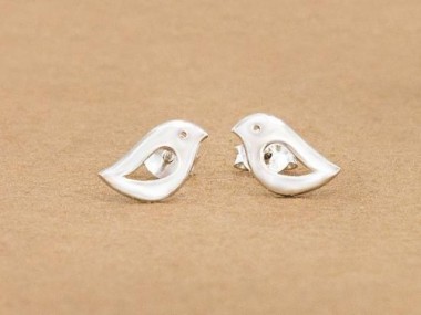 925 Sterling Silver Tiny Bird Stud Earrings 5.5x10mm.