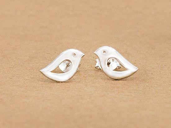 1 pair of 925 Sterling Silver Tiny Bird Stud Earrings 5.5x10mm. Polish finish