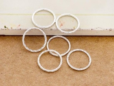 925 Sterling Silver Twisted Closed Circle Rings , Connectors 12x1 mm.