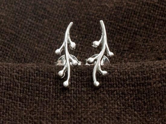 1 pair of 925 Sterling Silver Leaf Branch Stud Earrings 4x12mm.