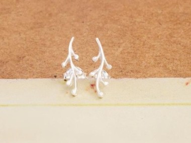 925 Sterling Silver Leaf Branch Stud Earrings 4x12mm.