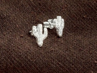 925 Sterling Silver Cactus Stud Earrings 10x7mm.