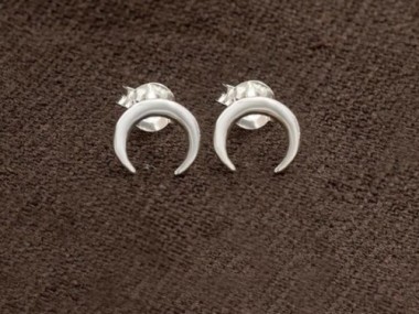 925 Sterling Silver Crescent Moon Stud Earrings 7x8 mm.