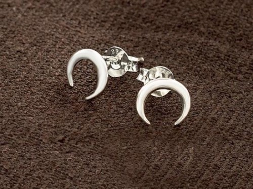 1 pair of 925 Sterling Silver Crescent Moon Stud Earrings 7x8 mm.