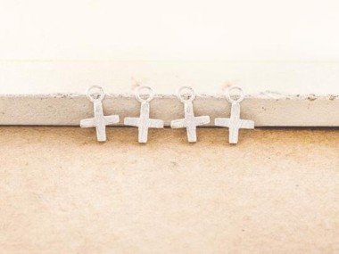 925 Sterling Silver Cross Charms 5mm.