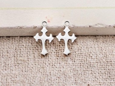 925 Sterling Silver Cross Charms 7x10 mm.