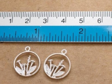 925 Sterling Silver Wild Flower Pendants 14mm.