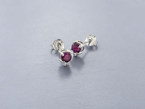 1 pair of Ruby& Sterling Silver Stud Earrings Post Findings 5mm.