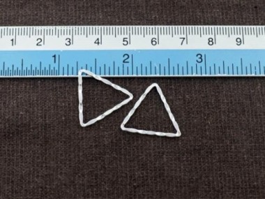 925 Sterling Silver Hammered Triangle Links, Connectors 19x20.5mm.