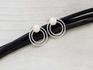 925 Sterling Silver Circle Hoop Stud Earrings., With Pearl.